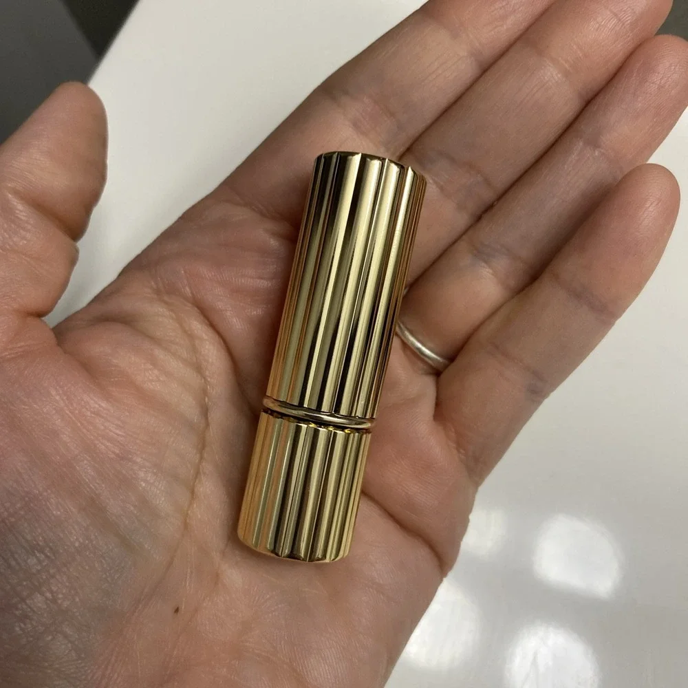 Estee Lauder Futurist Full Treatment Lipstick 04 Blazing Berry Smaller Gold Tube